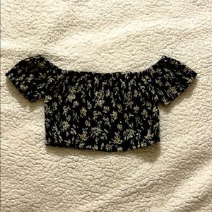 Etophe Studio Stretchy Small Flower Crop Top